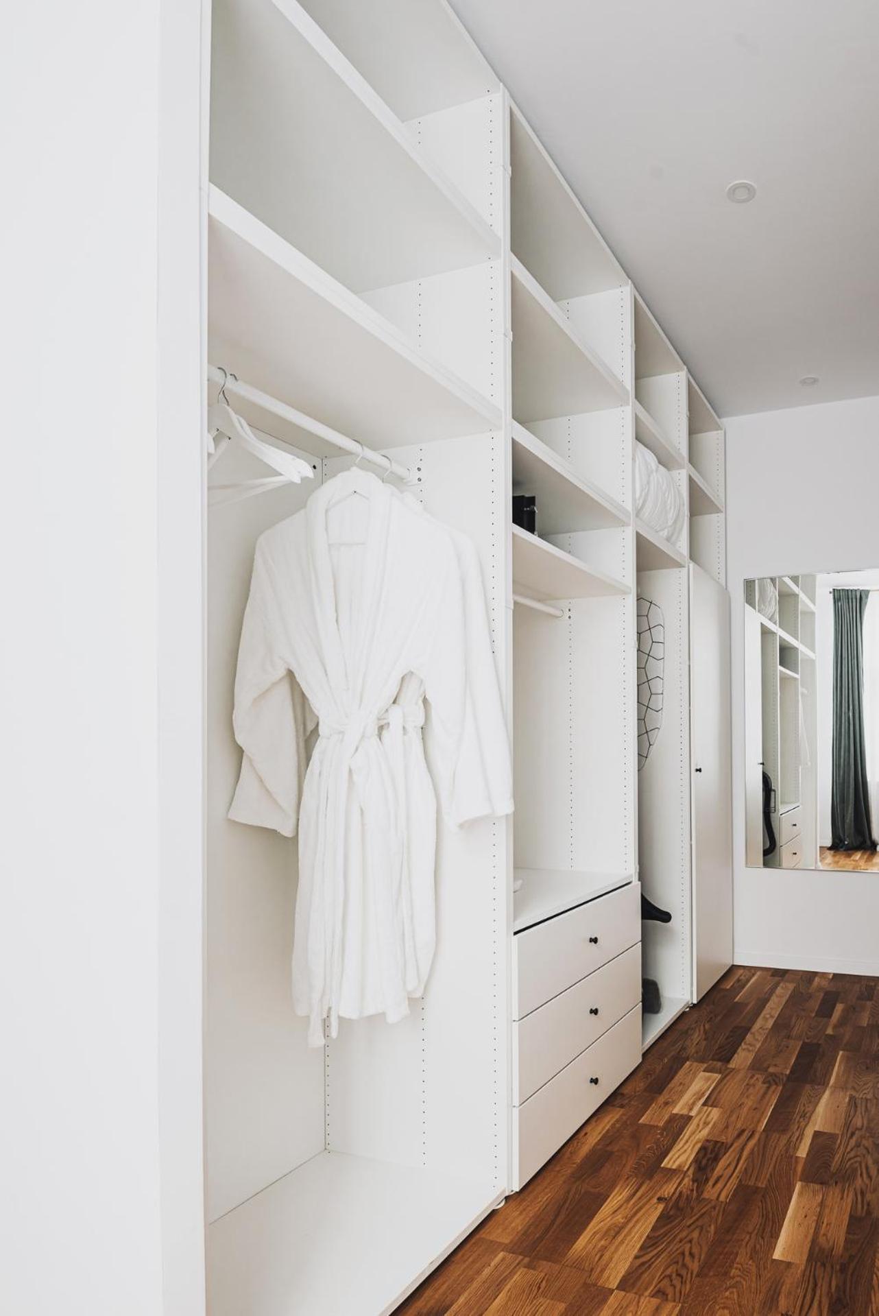 Voya Nordic Apartment-A Luxury Oasis In The Old Town Брашов Екстериор снимка
